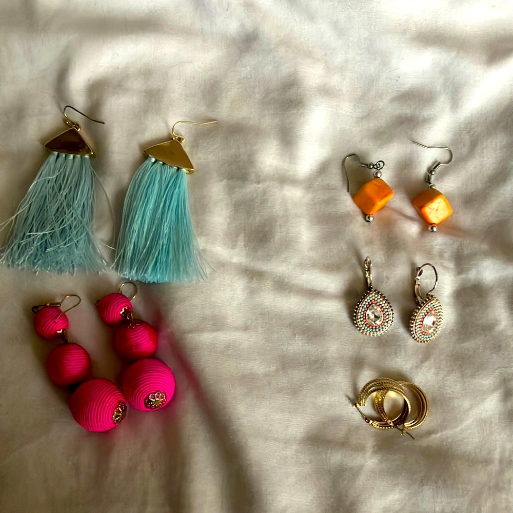 Five Pairs of Festive Earrings! Lightly worn.